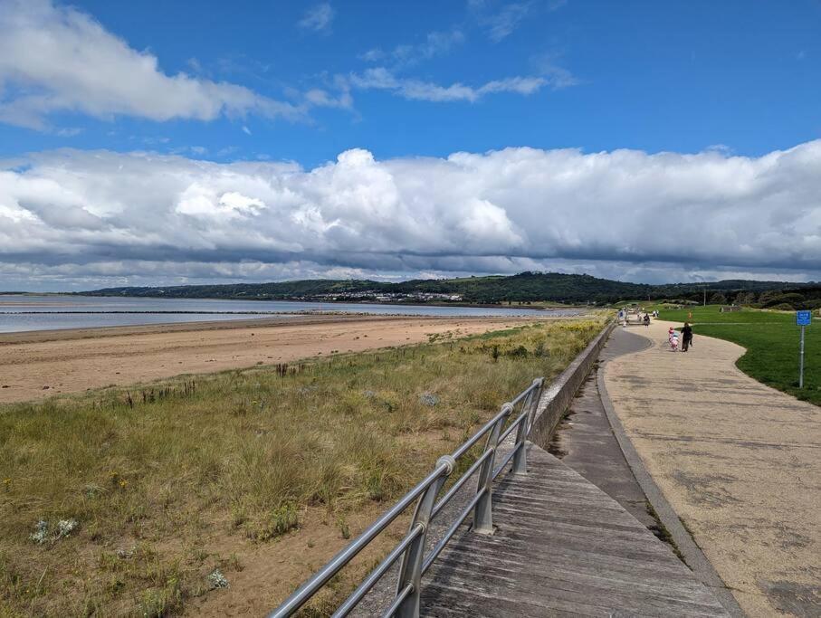拉内利Coastal Retreat In Carmarthenshire别墅 外观 照片